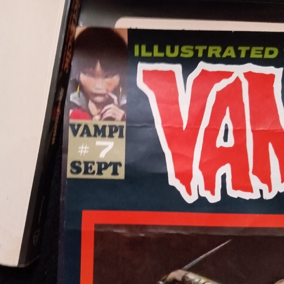 Vampirella Comic Book - Picture 8 of 10